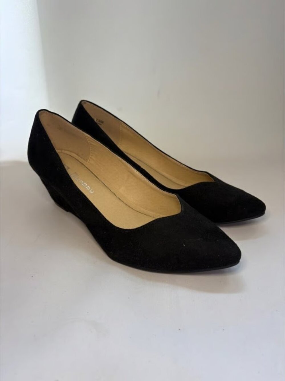CL by Chinese Laundry Alyce Wedge Pumps in Size 7